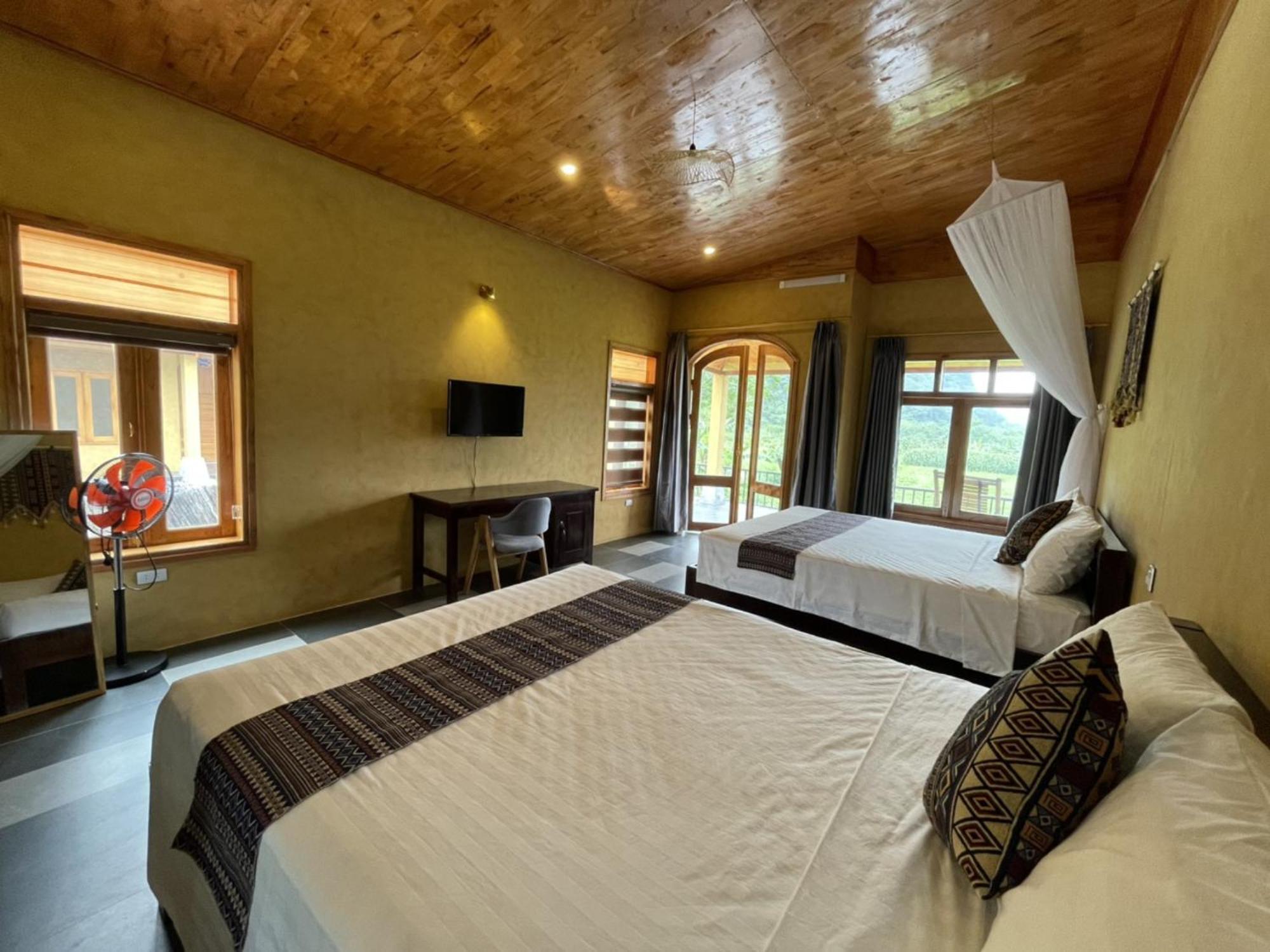 Sky Bay Lodge Ha Giang Exterior photo