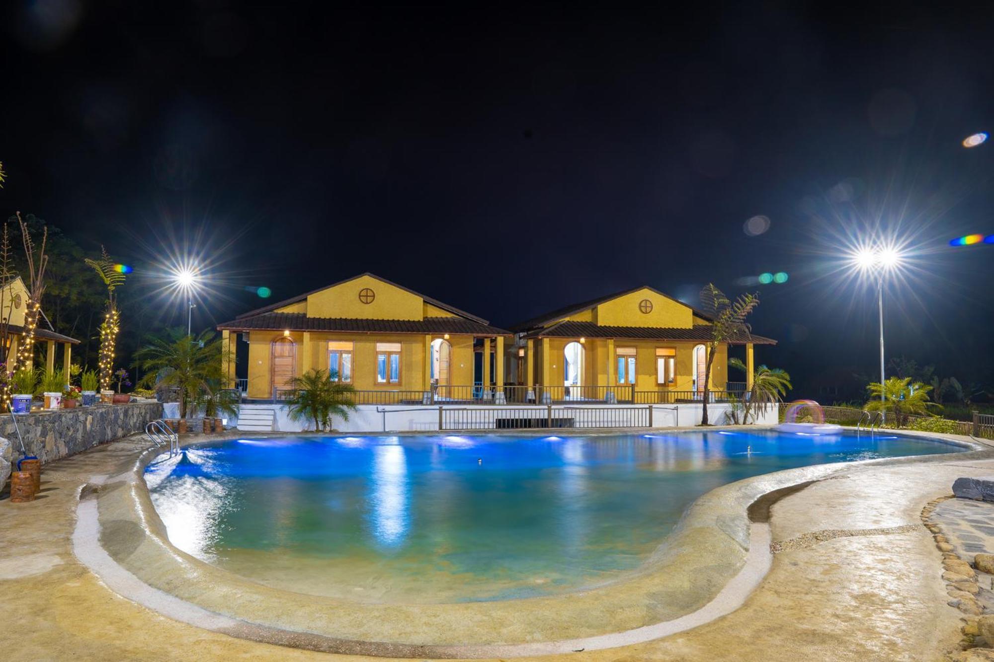 Sky Bay Lodge Ha Giang Exterior photo